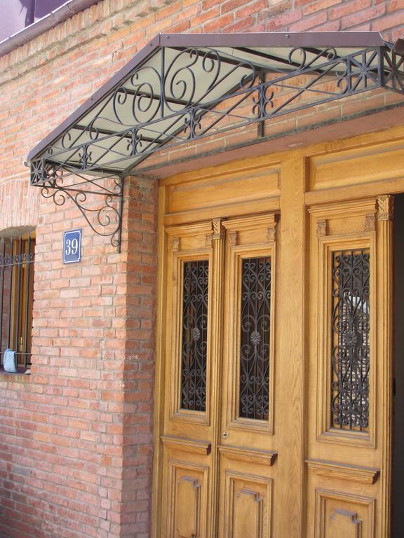 Apartment In The Heart Of Old Tbilisi Eksteriør billede